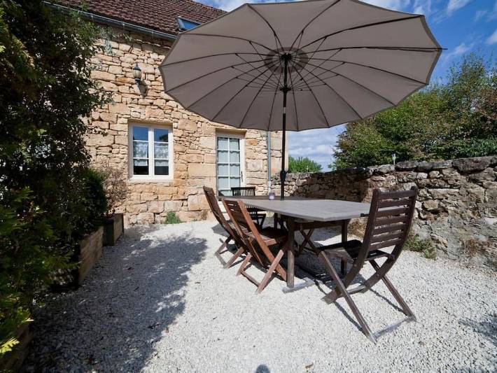 Location de vacances pour 25 personnes, avec jardin et terrasse, animaux acceptés à Sainte-Mondane - 2