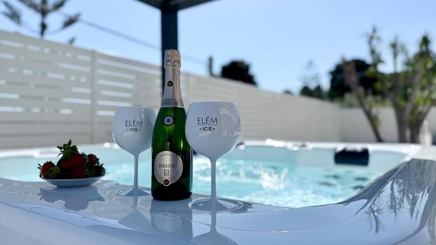 Villa für 10 Personen, mit Pool und Garten sowie Ausblick in Trabia