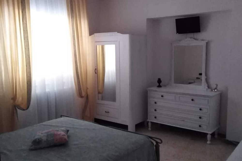 Tipico Casale rurale anni 60 di 130 mq. della Valle D'itria in Cisternino, Salento