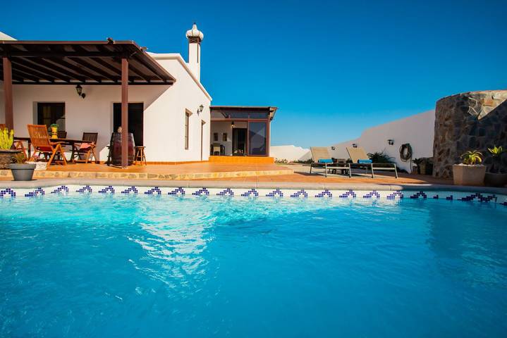 Casa rural para 6 personas, con balcón/terraza y piscina en San Bartolomé - 4