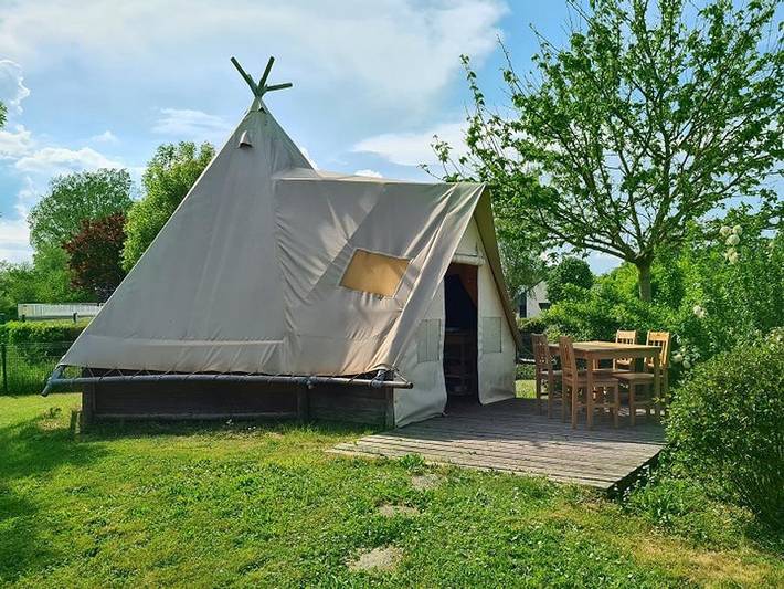 Camping pour 2 personnes, avec balcon/terrasse, adapté aux familles dans la Sarthe - 2