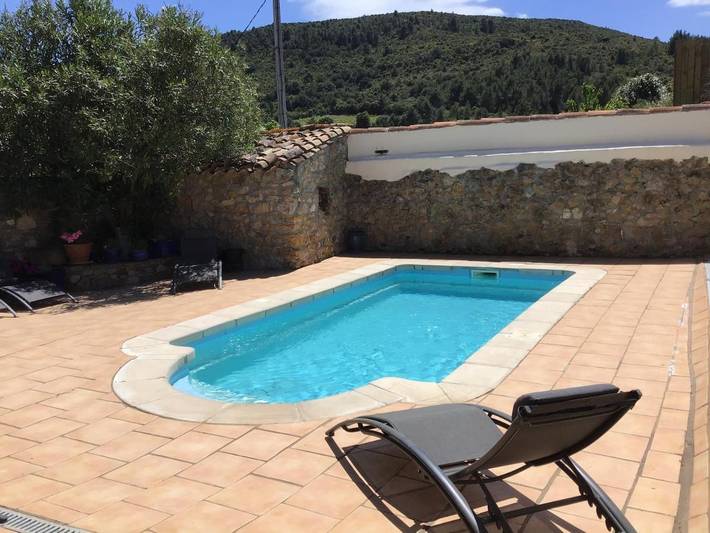 Location de vacances pour 9 personnes, avec piscine et jardin à Embres-et-Castelmaure