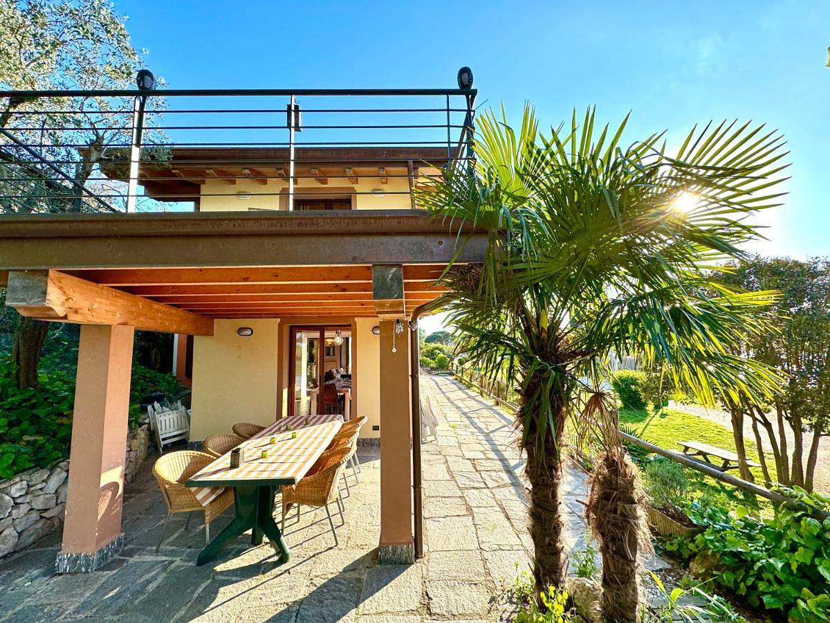 Villa Riflessi - Manerba del Garda - by tourquoisevea in Lido di Manerba, Manerba del Garda