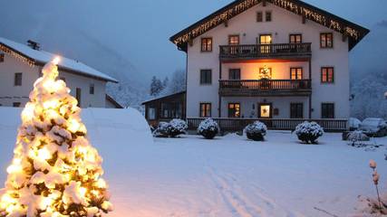 Hütte für 4 Personen, mit Terrasse und Garten, mit Haustier in Ruhpolding