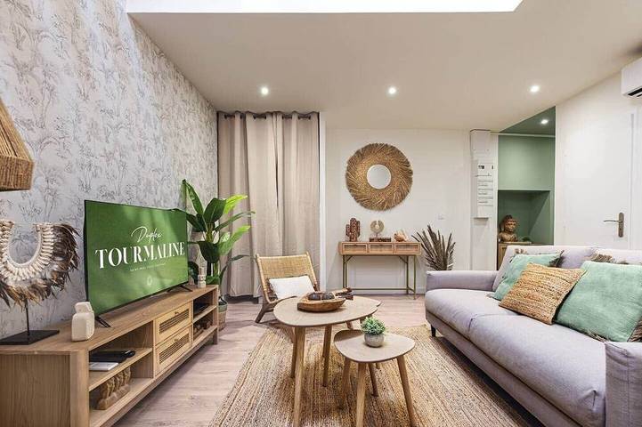 Ganze Wohnung, Wohnung – Terrasse – 6 Personen –Historisches Dorf in Saint-Paul-Trois-Châteaux, Nyons und Umgebung