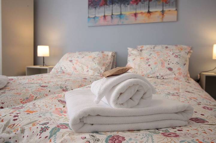 Apartamento entero, Les Loges de Véro Rdc - 5 min from Verdun, private parking, motorcycle garage, air conditioning. in Verdun (Municipio), Verdún