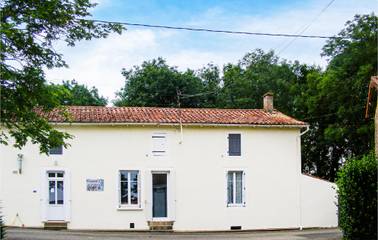 Maison de vacances pour 5 personnes, avec piscine et terrasse, animaux acceptés dans les Deux-Sèvres