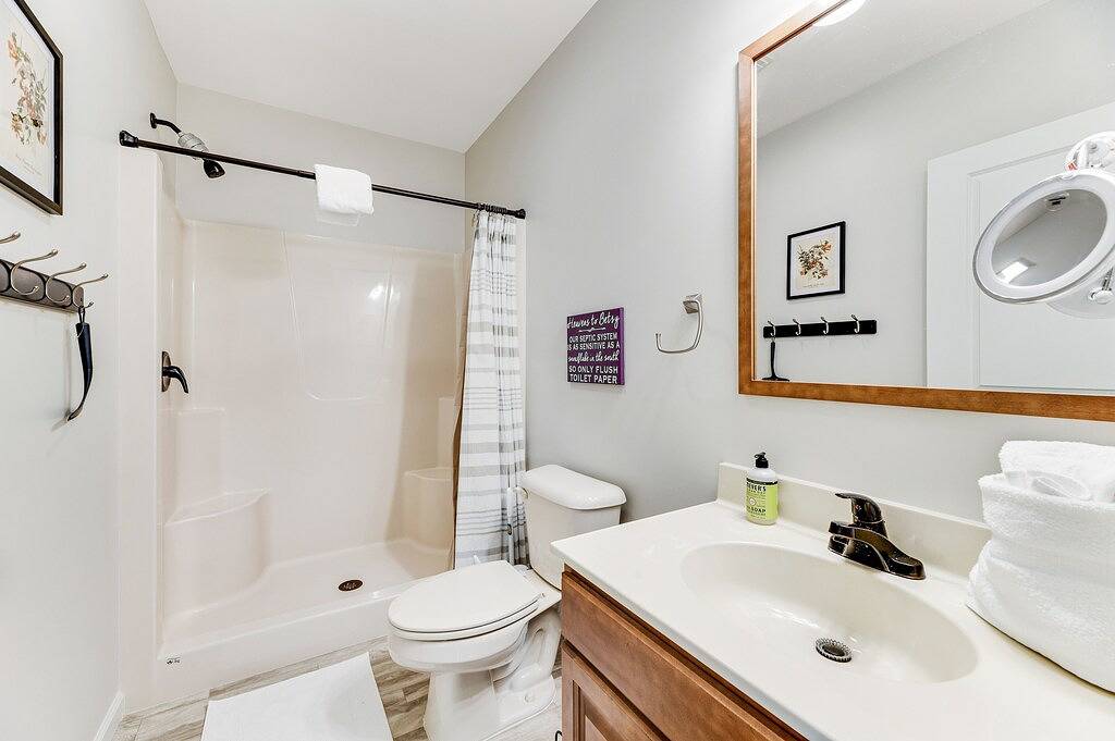 Private, well-appointed home with lake views, deck - near wine trails in Keuka Lake