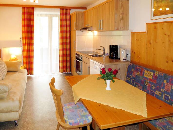 Ferienwohnung für 2 Personen, mit Terrasse und Garten im Zillertal - 2