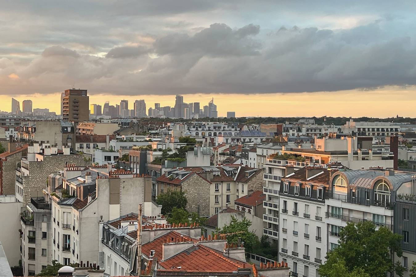 Ganzes Studio, Bright studio with balcony on the 10th floor in Boulogne-Billancourt, Hauts-de-Seine