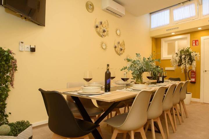 Appartement entier, Maison boutique avec terrasse idéale pour familles et groupes, 11 pers., Dos Hermanas in Dos Hermanas, Province de Séville