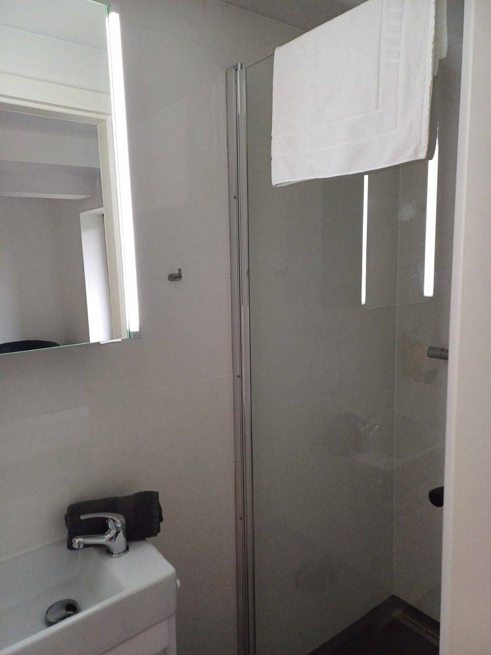 Ml Motel Einzelzimmer in Königslutter am Elm, Braunschweig und Umgebung