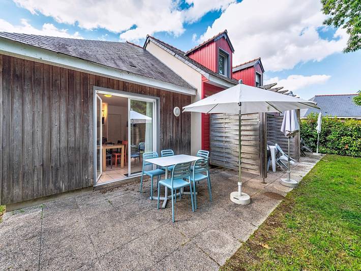 Gîte pour 4 personnes, avec piscine ainsi que terrasse et jardin, adapté aux familles à Saumur