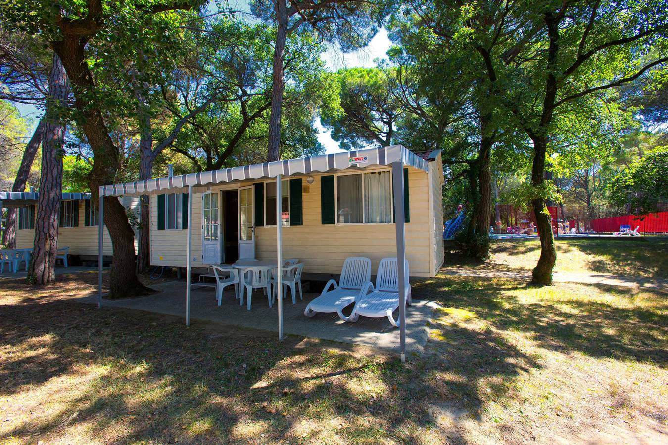 Casa mobile con tavolo da ping pong e piscina all'aperto  in Aquileia, Provincia d'Udine