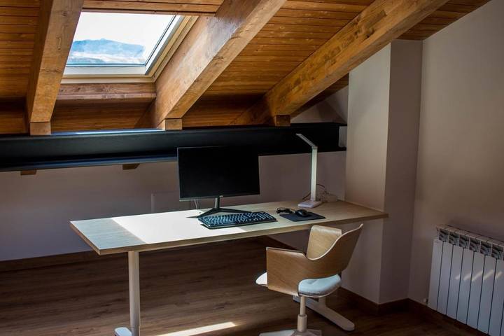 Casa rural para 12 personas, con Balcón y Terraza además de Jardín y Vistas en Hoyos del Espino - 3