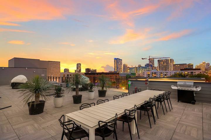 Villa for 60 people, with balcony in Austin (TX)