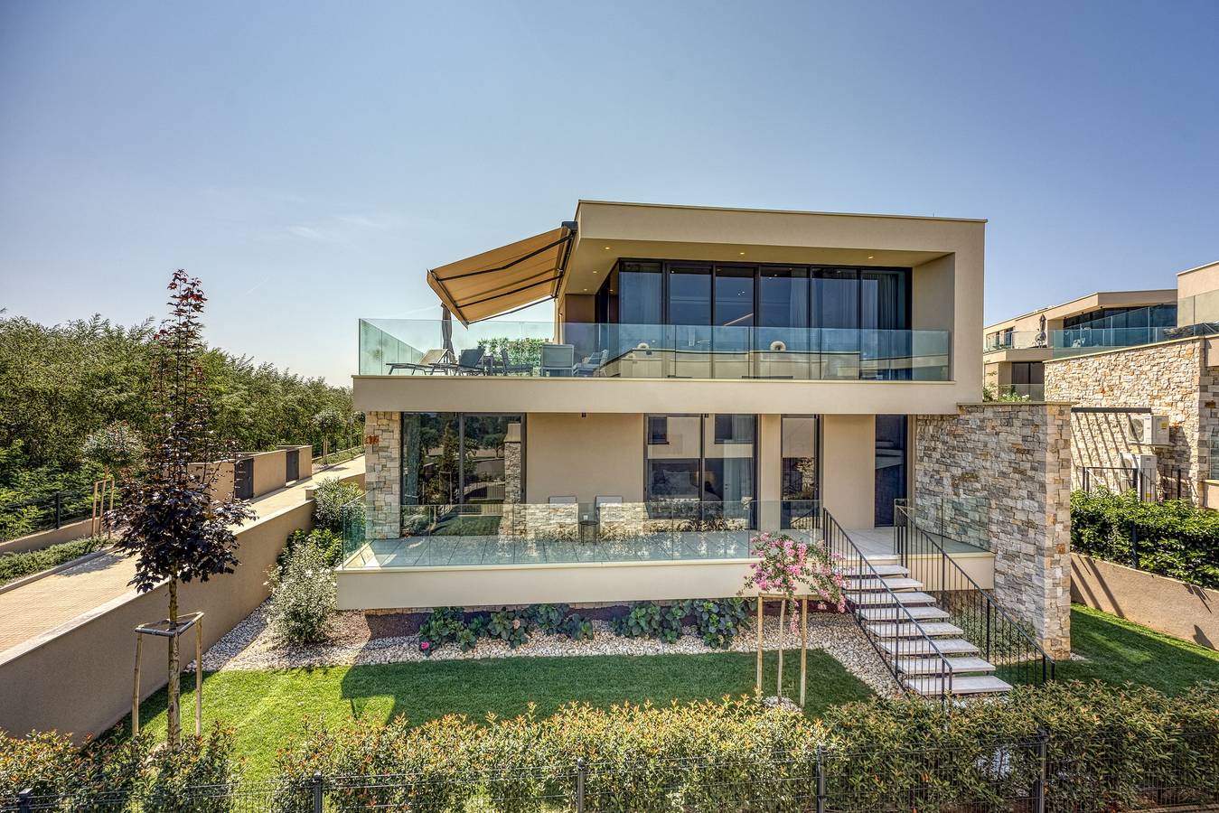Maison de trois chambres avec la terrasse et la vue sur le mer Savudrija, Umag K-23625 in Umag, Région d'Umag