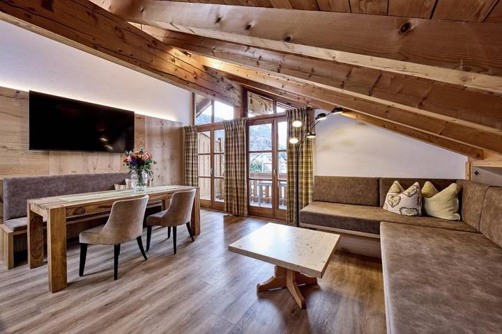 Ferienwohnung für 2 Personen, mit Balkon und Garten sowie Ausblick