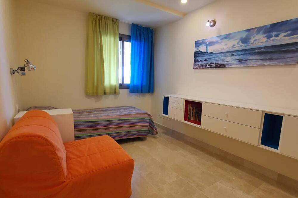 Entire apartment, Luxury apartment in La Caleta near restaurants in La Caleta, Adeje