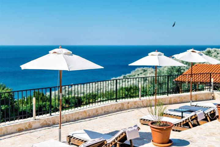Bungalow für 2 Personen, mit Garten und Pool sowie Ausblick, mit Haustier in Montenegro