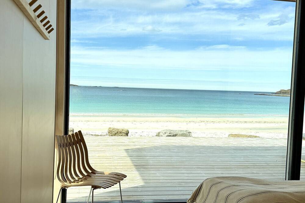 Exclusive Beach House Ramberg – Your Private Oasis in Flakstad