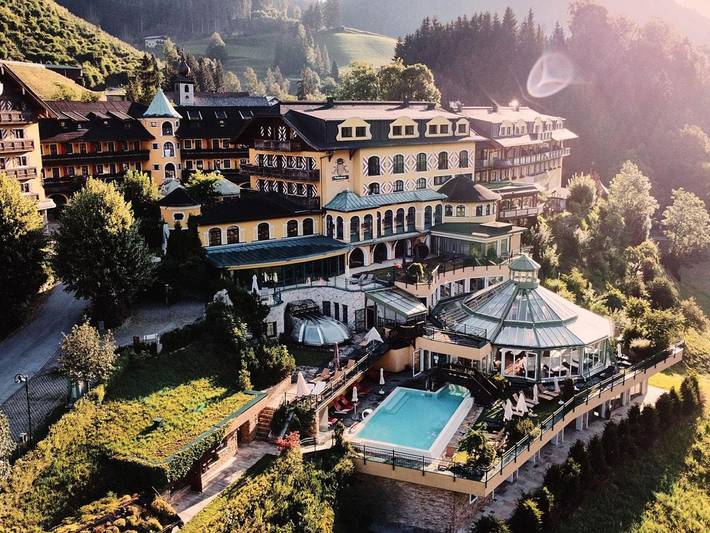 Hotel für 4 Personen, mit Whirlpool und Garten