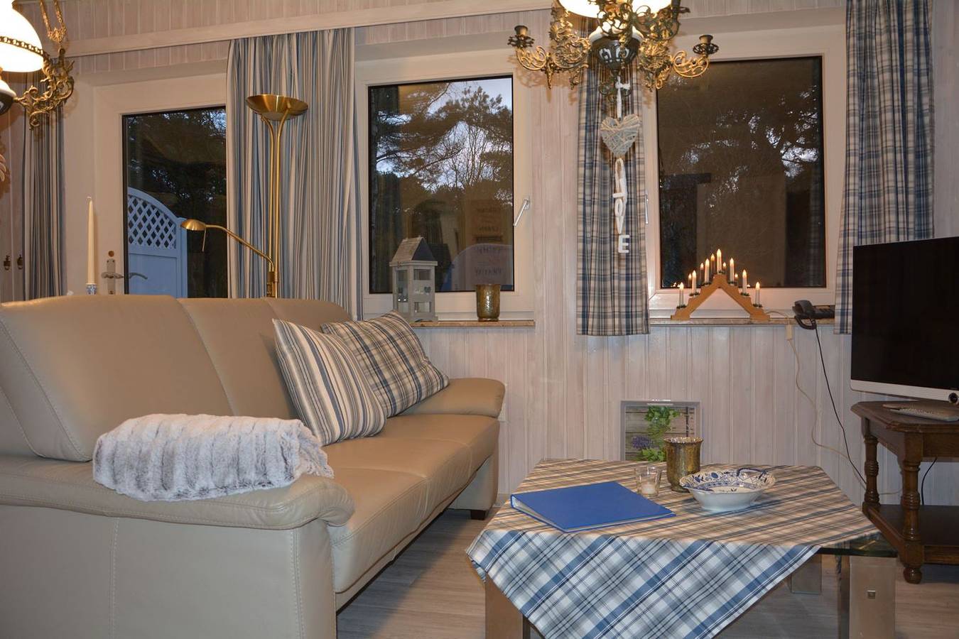 Ganze Wohnung, Ferienwohnung mit 2 Schlafzimmern, Terrasse und Strandkorb in Nebel, Amrum