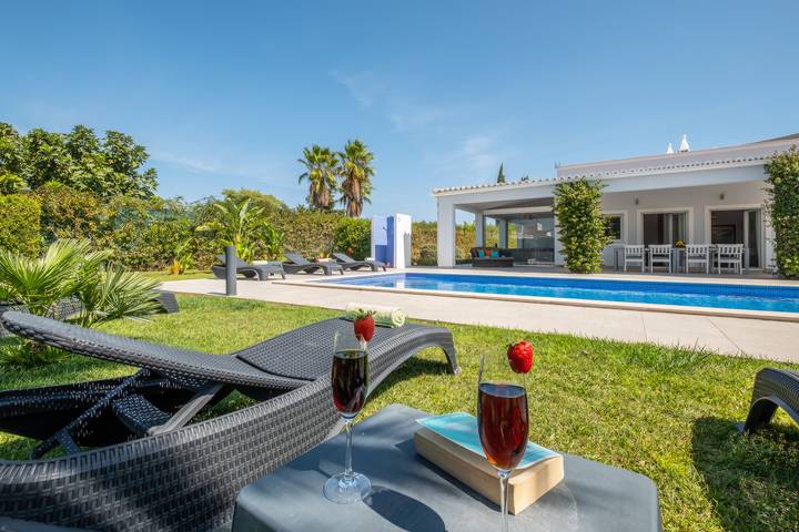 Ferienhaus mit meerblick für 10 Personen, mit Balkon und Terrasse sowie Garten an der Algarve - 4
