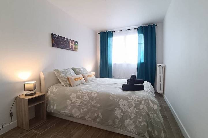 Entire apartment, The Hanging Garden - For 3 People in Fontainebleau, Seine-et-Marne