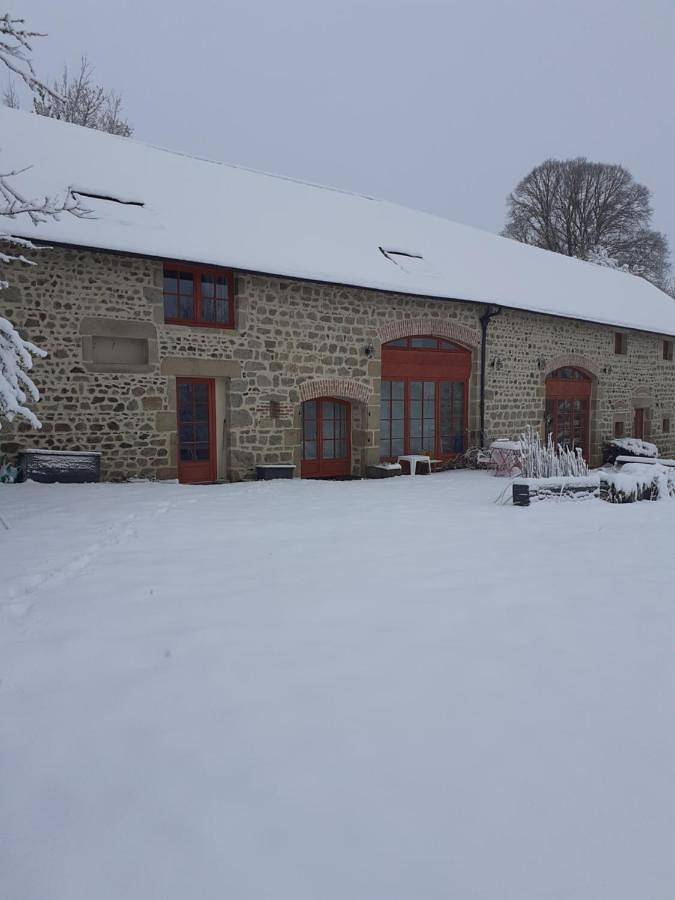 Location de vacances pour 4 personnes, avec piscine ainsi que jardin et vue, adapté aux familles à Espinasse - 4