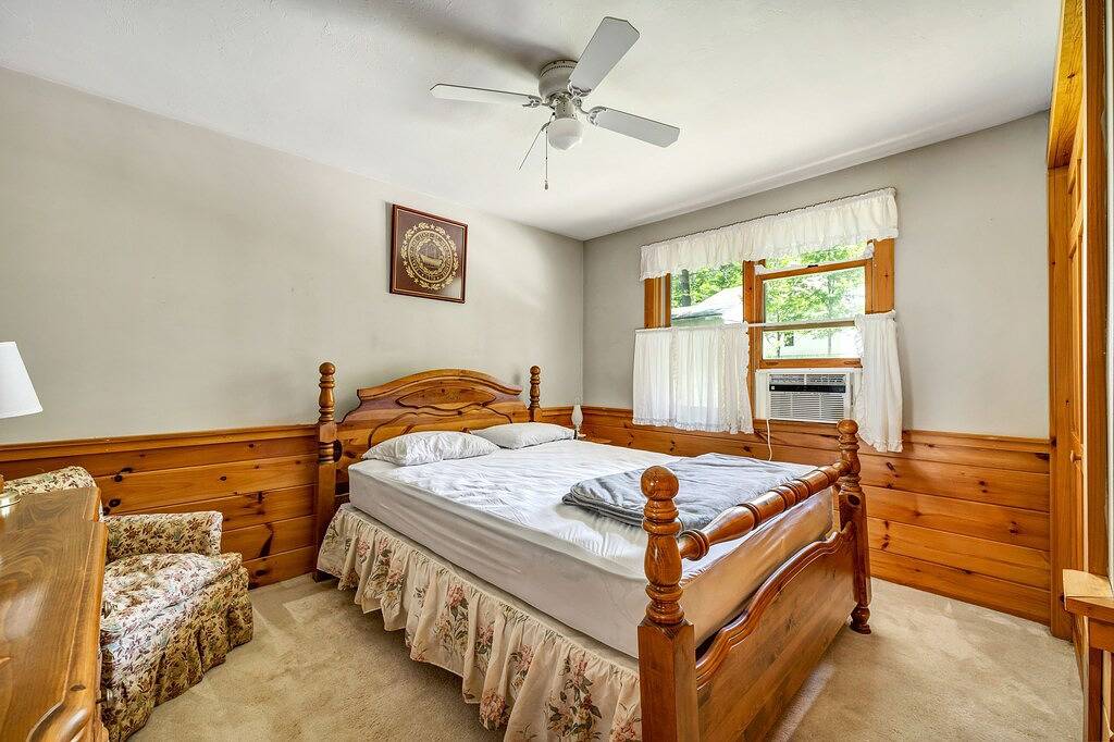 Winnipesaukee Home Plus Apartment For 10 Beach Dock Sunsets in Moultonborough, Lake Winnipesaukee