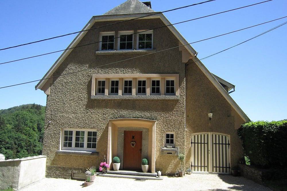 Elegante Villa am Fuße der Burg von Bouillon. in Bouillon, Neufchâteau und Umgebung