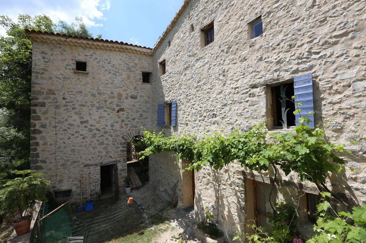 Triple Room with Mountain View in Sainte-Jalle, Région de nyons
