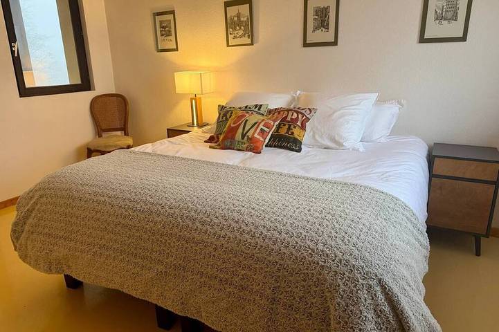Gîte pour 15 personnes, avec sauna et balcon ainsi que jardin et jacuzzi, animaux acceptés à Champdray - 2