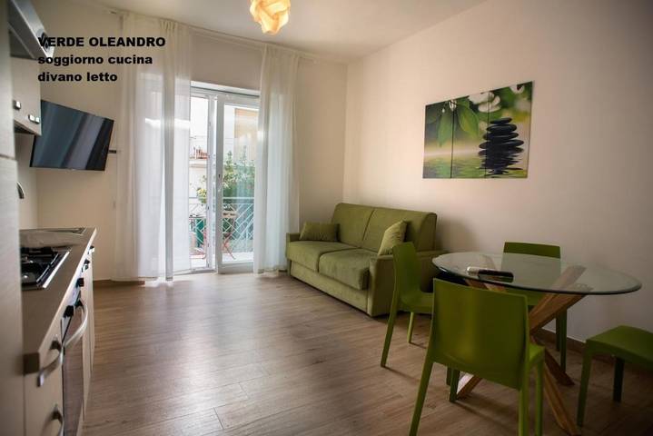 Appartamento per 4 persone, con balcone e panorama a Marina di Ascea