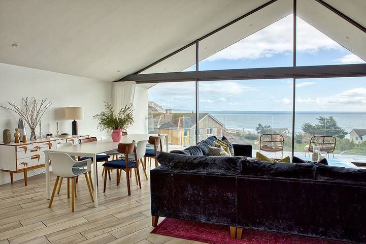 Holiday rental for 9 people, with hot tub in Charmouth