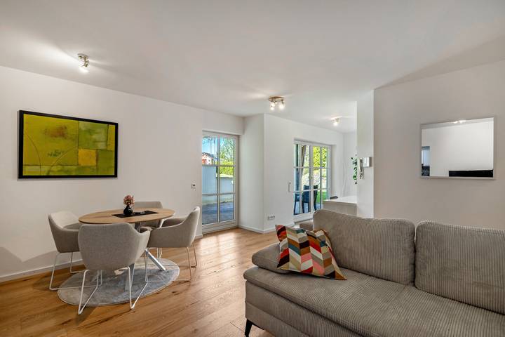 Hel lejlighed, Apartment 'Naupenblick' with Private Terrace and Wi-Fi in Pfeffingen (Zollernalbkreis), Albstadt