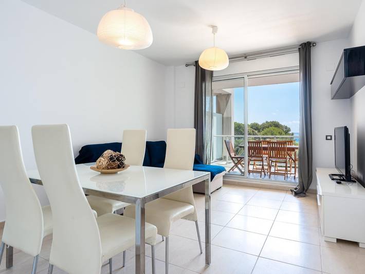 Apartamento vacacional entero, Vacaciones de ensueño frente al mar en familia in Cala dels Vienesos (Miami Playa), Montroig