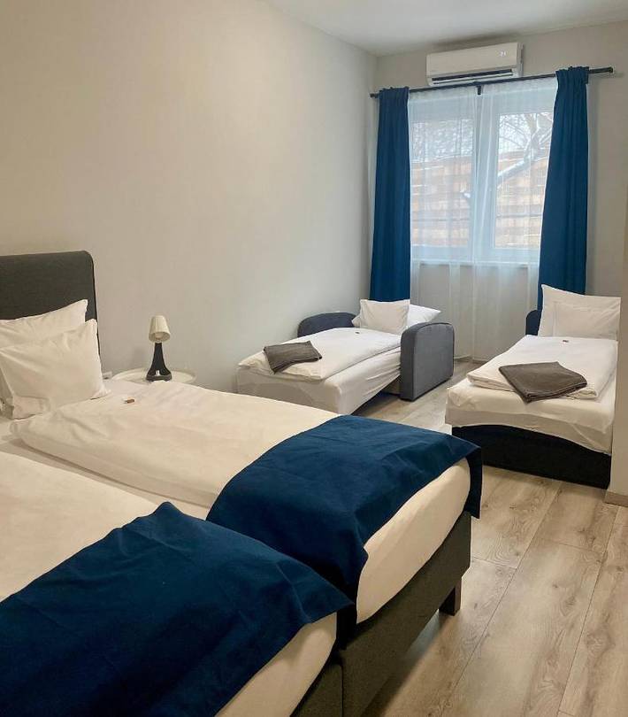 Chambre d’hôte pour 2 personnes, avec vue et jardin à Vecsés
