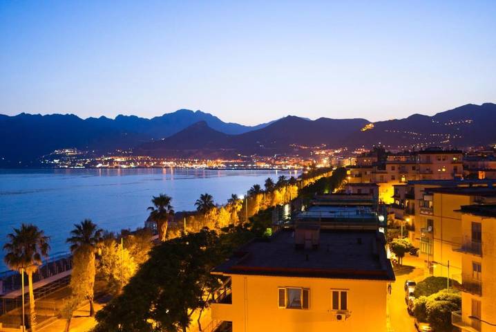 Loft per 4 persone, con panorama e terrazza, con animali domestici a Salerno