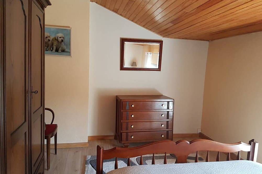 Gîte rustique et confortable, en plein cœur du Livradois Forez in Sugères, Parc Naturel Régional Livradois-Forez