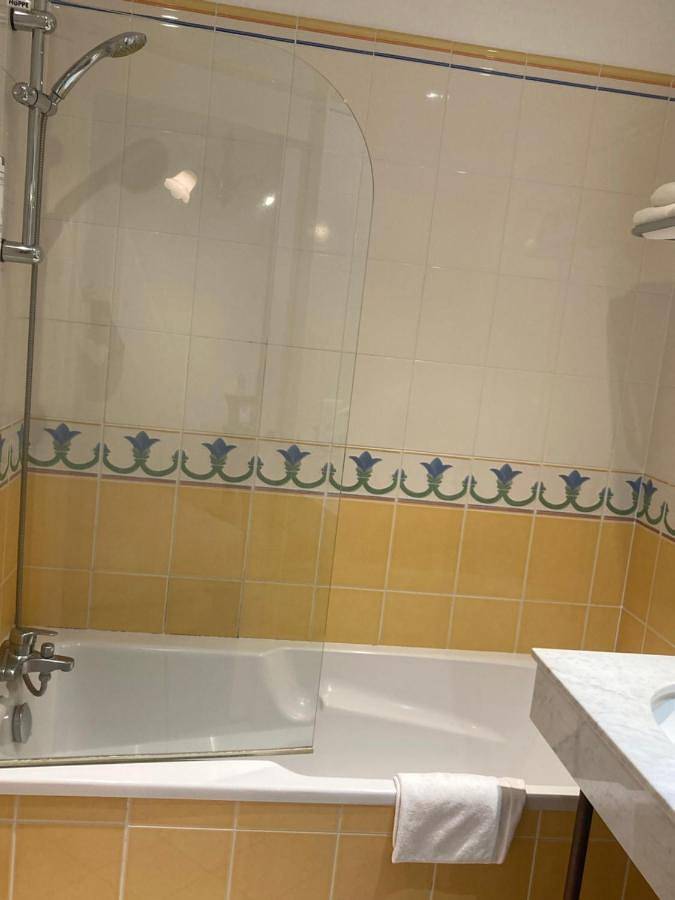 Hôtel pour 2 personnes, avec piscine à La Ferté-Gaucher - 3