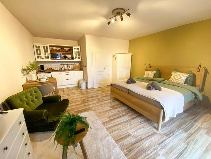 Ferienwohnung für 3 Personen, mit Terrasse und Garten sowie Ausblick in Gleisweiler
