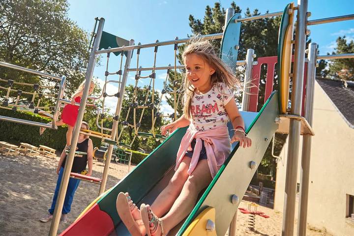 Camping für 4 Personen, mit Terrasse und Pool in Carnac - 4