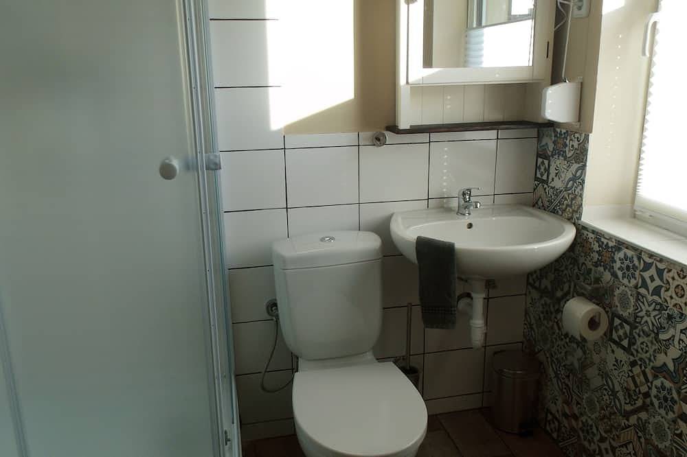 Ganze Wohnung, Ferien am Godendorfer See 300m,Ruderboot, Hund auf Anfrage, Kaminofen,2x Wc,2 Sz in Godendorf, Mecklenburg-Strelitz
