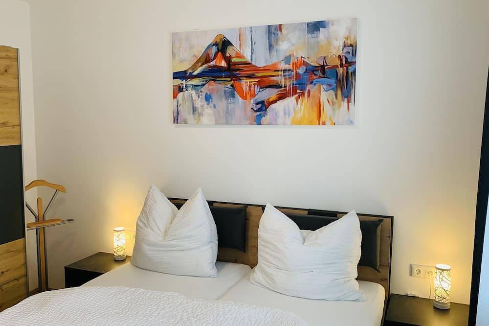 Ganze Wohnung, Neue Ferienwohnung - Zentrumsnah,  ruhig mit Parkplatz und Loggia in Gmunden, Bezirk Gmunden