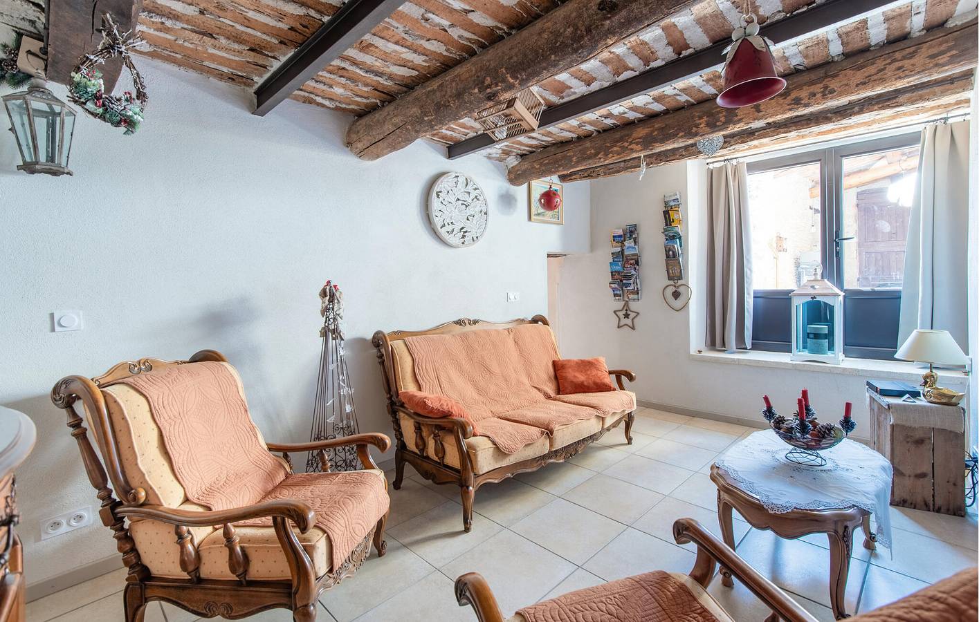 Gemütliche Wohnung in der Nähe des Stadtzentrums von Saignon in Saignon, Regionaler Naturpark Luberon