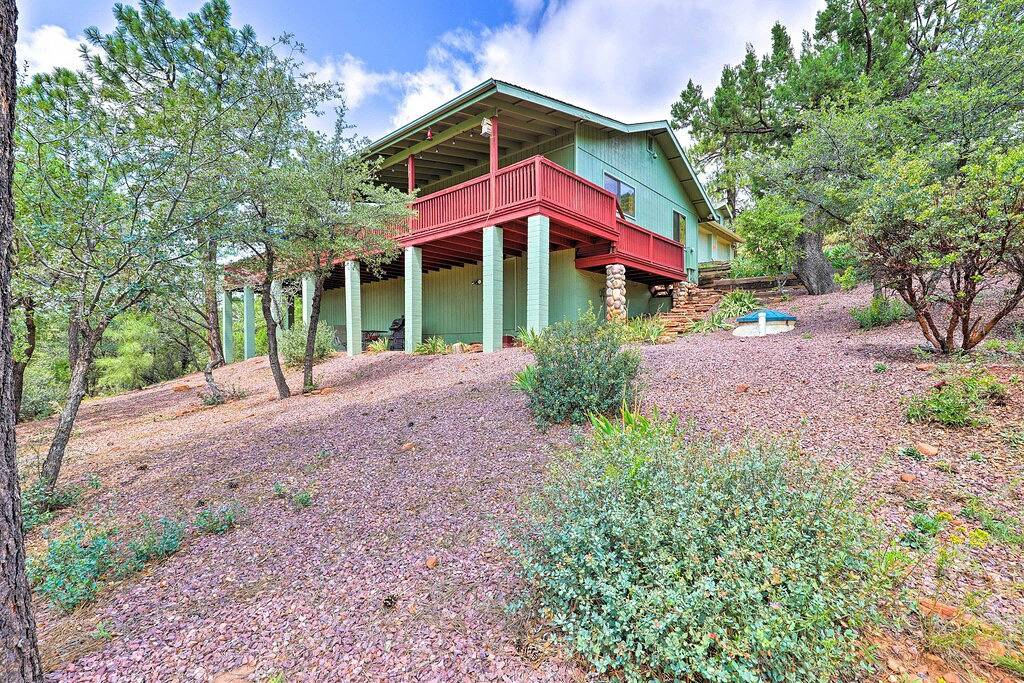 Strawberry Hideaway in the Pines w/ Hot Tub! in Strawberry, Coconino Nationalwald