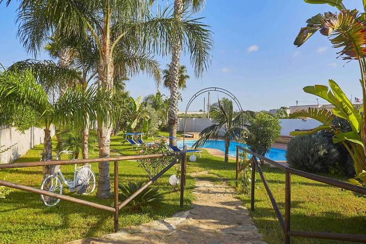 Villa per 8 persone, con piscina e giardino a Marsala