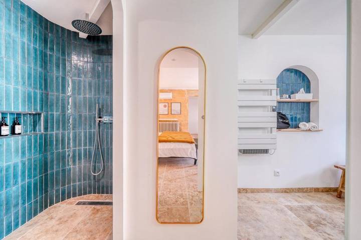 Gîte pour 2 personnes, avec Terrasse et Jardin ainsi que Piscine et Vue à Tizac-de-Curton - 4